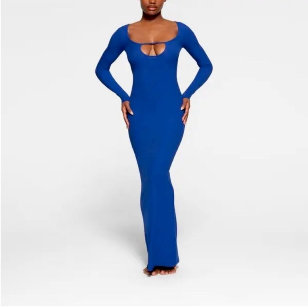 SKIMS SOFT LOUNGE LONG SLEEVE KEYHOLE DRESS in Cobalt Blue